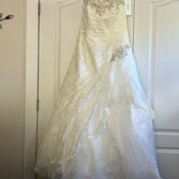 18w David’s bridal ivory strapless wedding dress - Picture 1 of 8